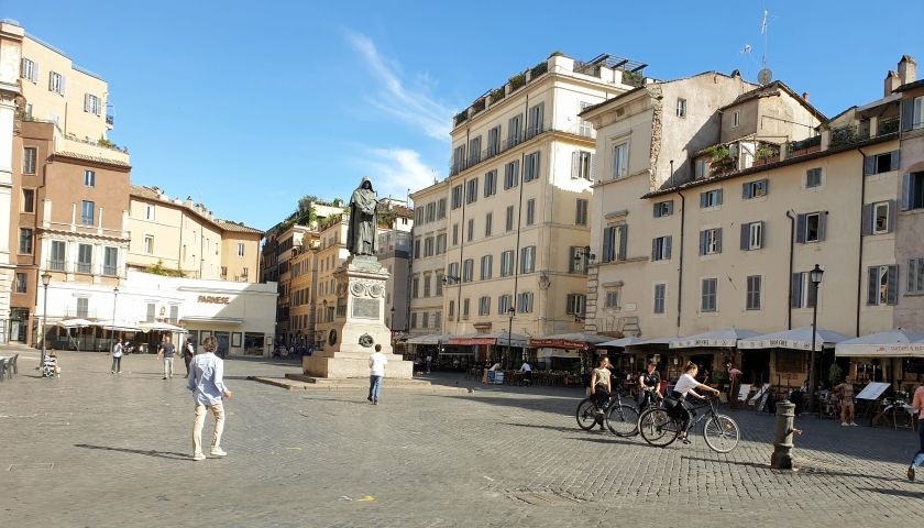 Campo de' Fiori-best-things-to-see-in-rome