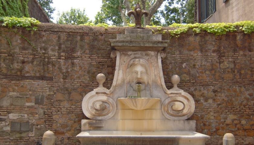 Fountain of the Mask (Fontana del Mascherone)-best-things-to-see-in-rome