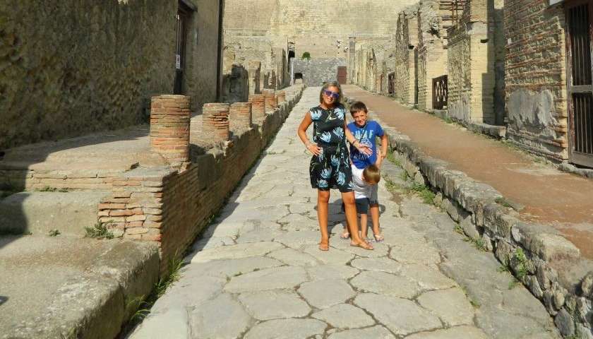 Herculaneum family-friendly tours with kids