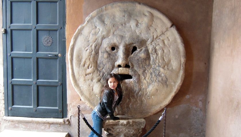 mouth of truth-best-things-to-see-in-rome
