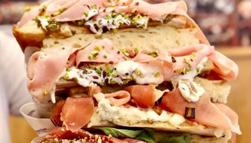 the best street food places in Florence for panini