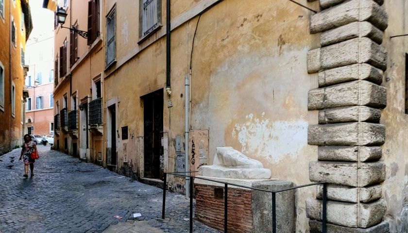 via-del-piè-di-marmo-best-things-to-see-in-rome